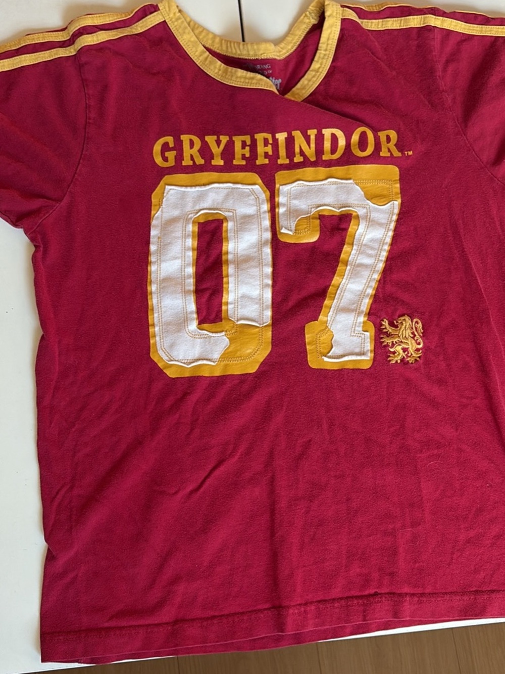 Gryffindor 07 Red & Gold Tee XS universal